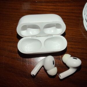 Apple AirPods Pro 2nd Gen (Lightning) – Authentic – Excellent Condition